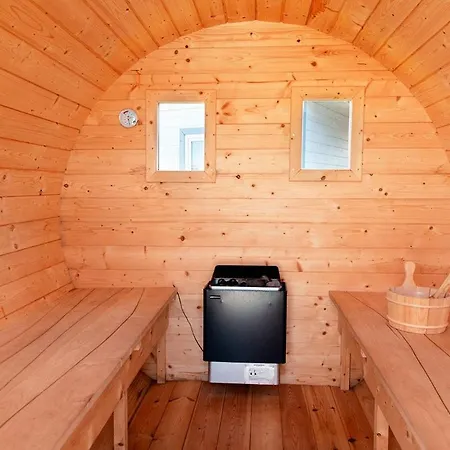 Holiday home Family Gaski Paprotno